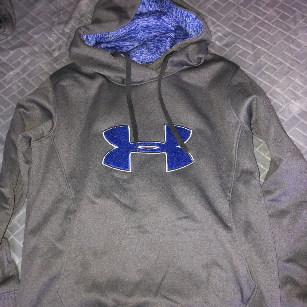 Women’s Under Armour Sweatshirt